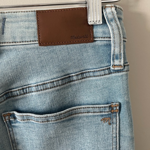 NWT Curvy Roadtripper Authentic Jeans in Cadwell Wash MD665 Size 25 - Picture 11 of 16